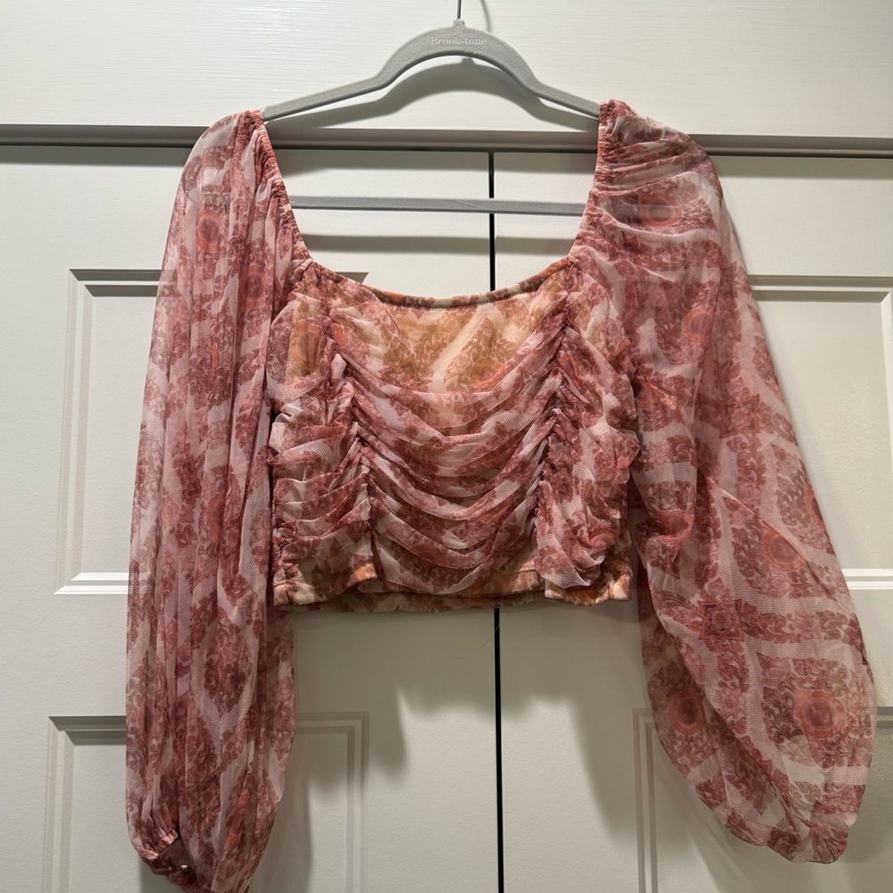 Boutique cropped blouse